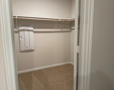 13717 Thomas Wheeler Way - Photo Thumbnail 9