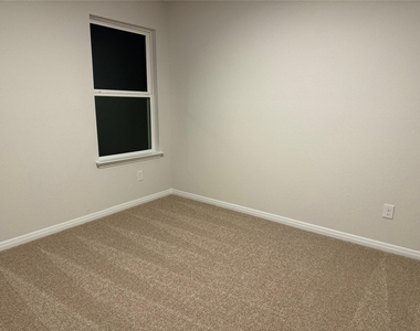 13717 Thomas Wheeler Way - Photo Thumbnail 10