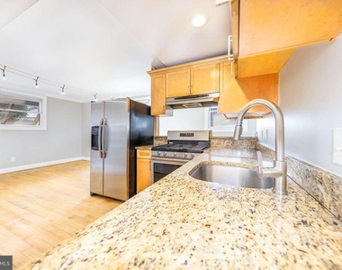 300 Oklahoma Avenue Ne - Photo Thumbnail 1
