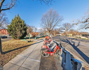 300 Oklahoma Avenue Ne - Photo Thumbnail 7