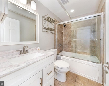 300 Oklahoma Avenue Ne - Photo Thumbnail 9