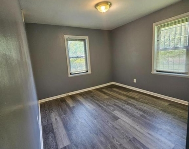 3401 15th Street Se - Photo Thumbnail 5