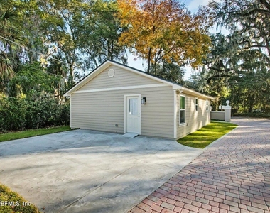 2210 Shepard Street - Photo Thumbnail 7
