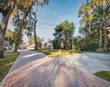 2210 Shepard Street - Photo Thumbnail 6