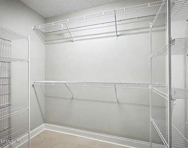 2210 Shepard Street - Photo Thumbnail 22
