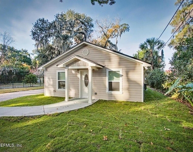 2210 Shepard Street - Photo Thumbnail 5