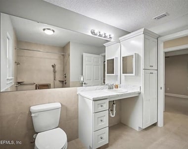 2210 Shepard Street - Photo Thumbnail 24