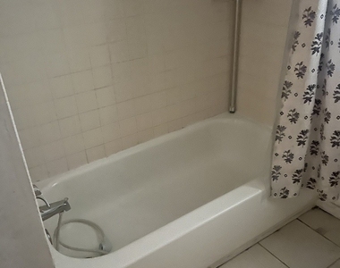8010 S Evans Avenue - Photo Thumbnail 9