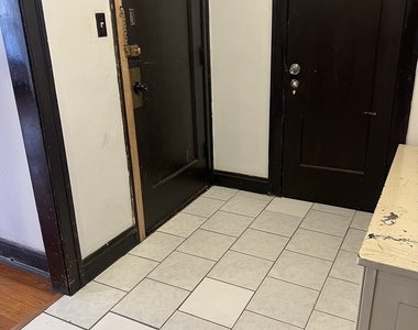 8010 S Evans Avenue - Photo Thumbnail 1