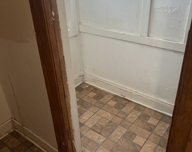 8010 S Evans Avenue - Photo Thumbnail 8