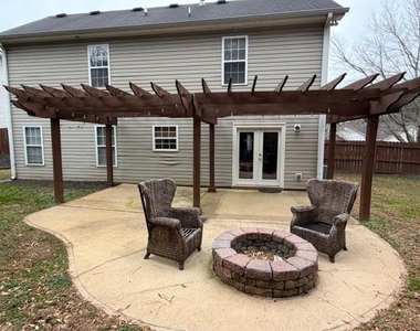 102 Lexington Parke Drive - Photo Thumbnail 1