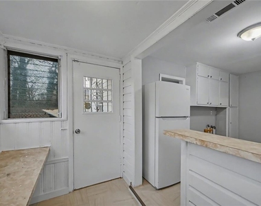 725 Matilda Place Nw - Photo Thumbnail 13