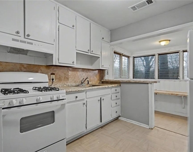 725 Matilda Place Nw - Photo Thumbnail 8
