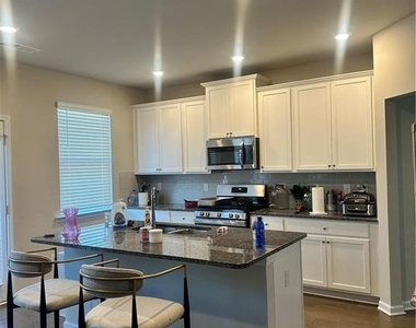 7226 Gladstone Circle - Photo Thumbnail 1