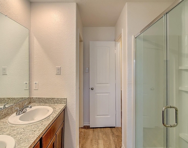14616 Wheeler Drive - Photo Thumbnail 10