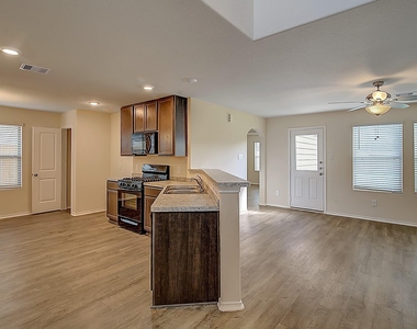 14616 Wheeler Drive - Photo Thumbnail 2
