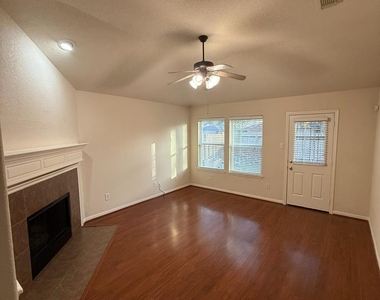 17719 Scarlett Falls Lane - Photo Thumbnail 5