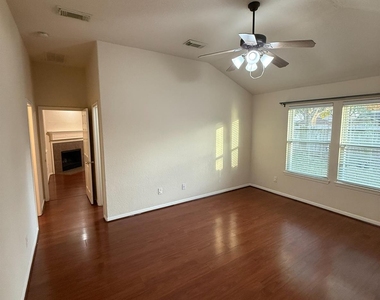 17719 Scarlett Falls Lane - Photo Thumbnail 7