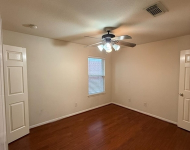 17719 Scarlett Falls Lane - Photo Thumbnail 17