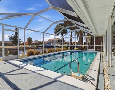 2211 Bayview Road - Photo Thumbnail 8