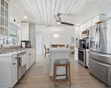 2211 Bayview Road - Photo Thumbnail 20