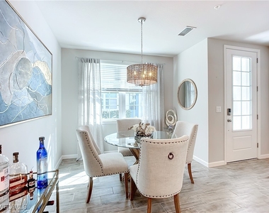 4664 Arboretum Circle - Photo Thumbnail 6
