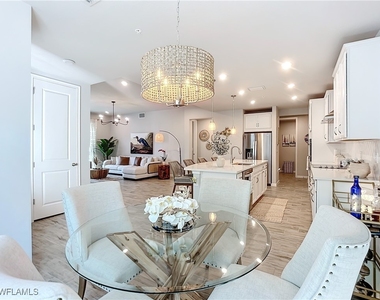 4664 Arboretum Circle - Photo Thumbnail 7