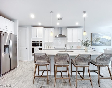 4664 Arboretum Circle - Photo Thumbnail 11