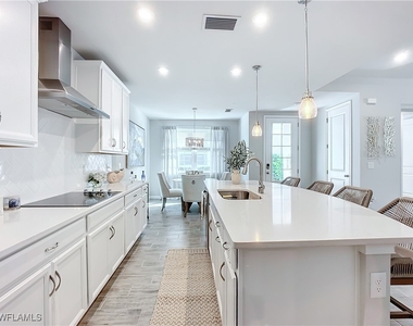 4664 Arboretum Circle - Photo Thumbnail 9