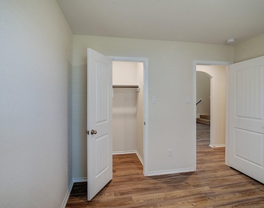 14412 Conifer Drive - Photo Thumbnail 15