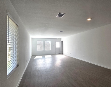 3132 Sunset Glory Drive - Photo Thumbnail 9