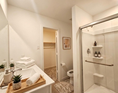 3132 Sunset Glory Drive - Photo Thumbnail 25