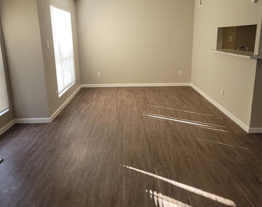 7200 W T C Jester Boulevard - Photo Thumbnail 5