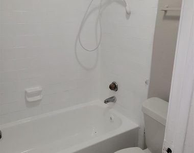 7200 W T C Jester Boulevard - Photo Thumbnail 15