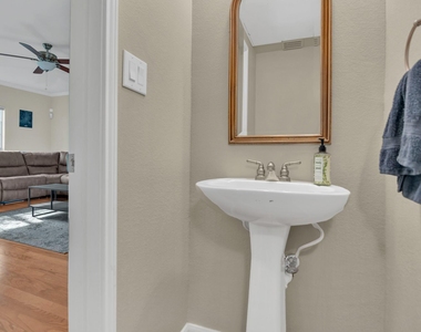 9200 Westheimer Road - Photo Thumbnail 16