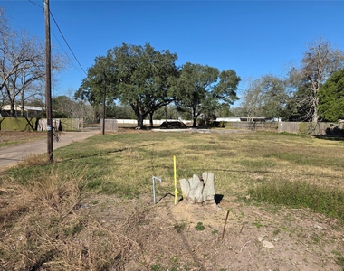 414 Gordy Road - Photo Thumbnail 1