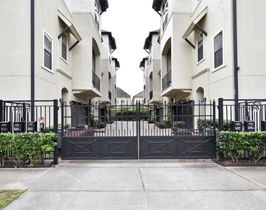 5813a Kiam Street - Photo Thumbnail 3