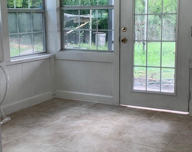 1272 Pecan Street - Photo Thumbnail 8