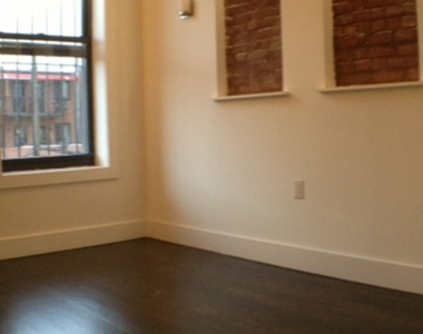 72 Maujer Street - Photo Thumbnail 11