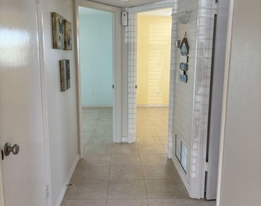 2800 Indian River Boulevard - Photo Thumbnail 7