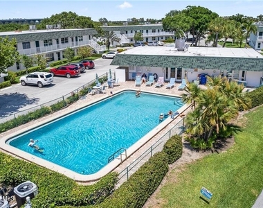 2800 Indian River Boulevard - Photo Thumbnail 16