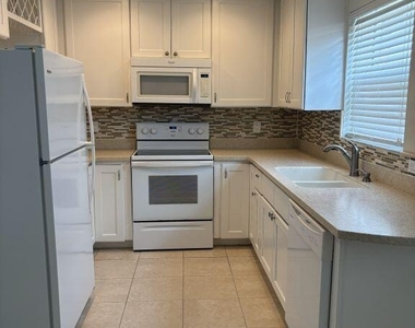 2800 Indian River Boulevard - Photo Thumbnail 5
