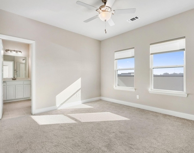 2041 Layla Drive - Photo Thumbnail 9