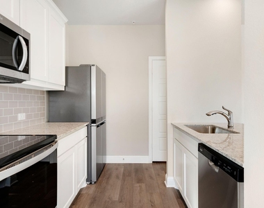 2041 Layla Drive - Photo Thumbnail 7