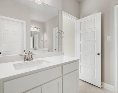 2041 Layla Drive - Photo Thumbnail 12