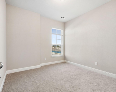 2041 Layla Drive - Photo Thumbnail 16