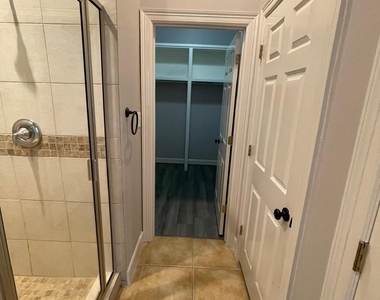 2605 Almeda Forest Court - Photo Thumbnail 16
