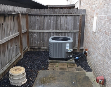 6111 Beverly Hill Street - Photo Thumbnail 27