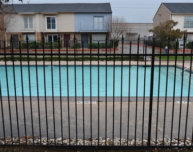 6111 Beverly Hill Street - Photo Thumbnail 31