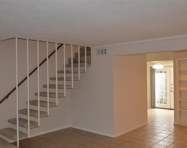 6111 Beverly Hill Street - Photo Thumbnail 6